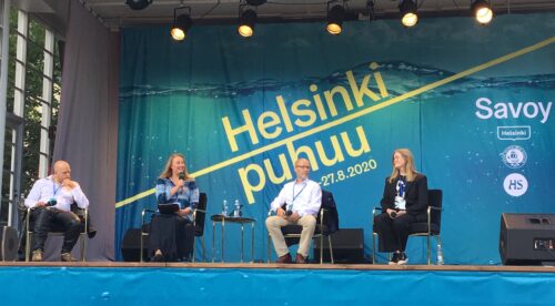 Helsinki puhuu -tapahtumassa Espan lavalla keskustelemassa Janne Saarijivi, Veera Tyhtilä, Tapani Kärkkäinen ja Reetta Aalto