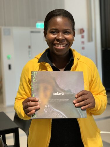 Hope Nwosu ja Sulava-kirja